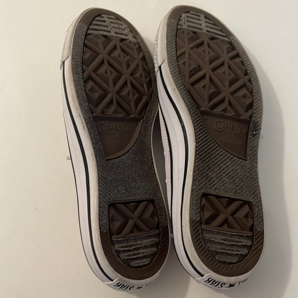 Converse shoes woman’s size 7 (a63) - Picture 3 of 4